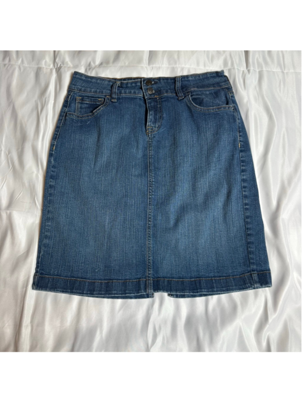 Women's Old Navy Blue Denim Skirt Size 6